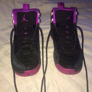 Kids purple jordans size 6